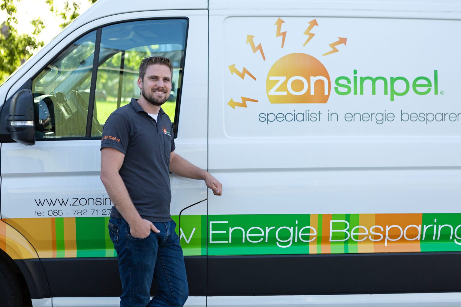 Karel Kroese is adviseur bij Zonsimpel voor thuisbatterijen, laadstations en zonnepanelen.